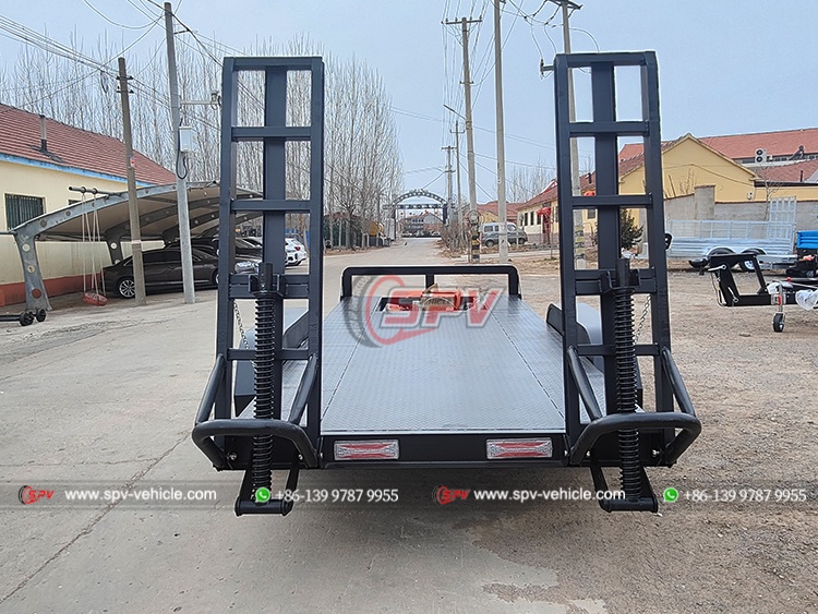Truck Trailer - Rear Side